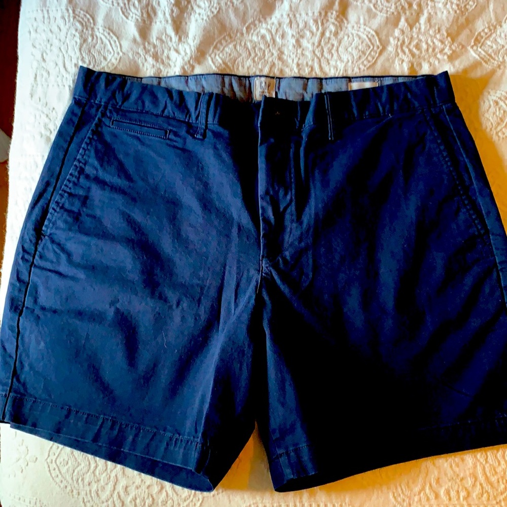 Gap navy blue shorts, inseam 7”